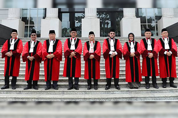 Gaji Hakim Naik, Korupsi Naik?